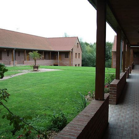 Hotel Les Charmilles De Mormal Landrecies Екстериор снимка
