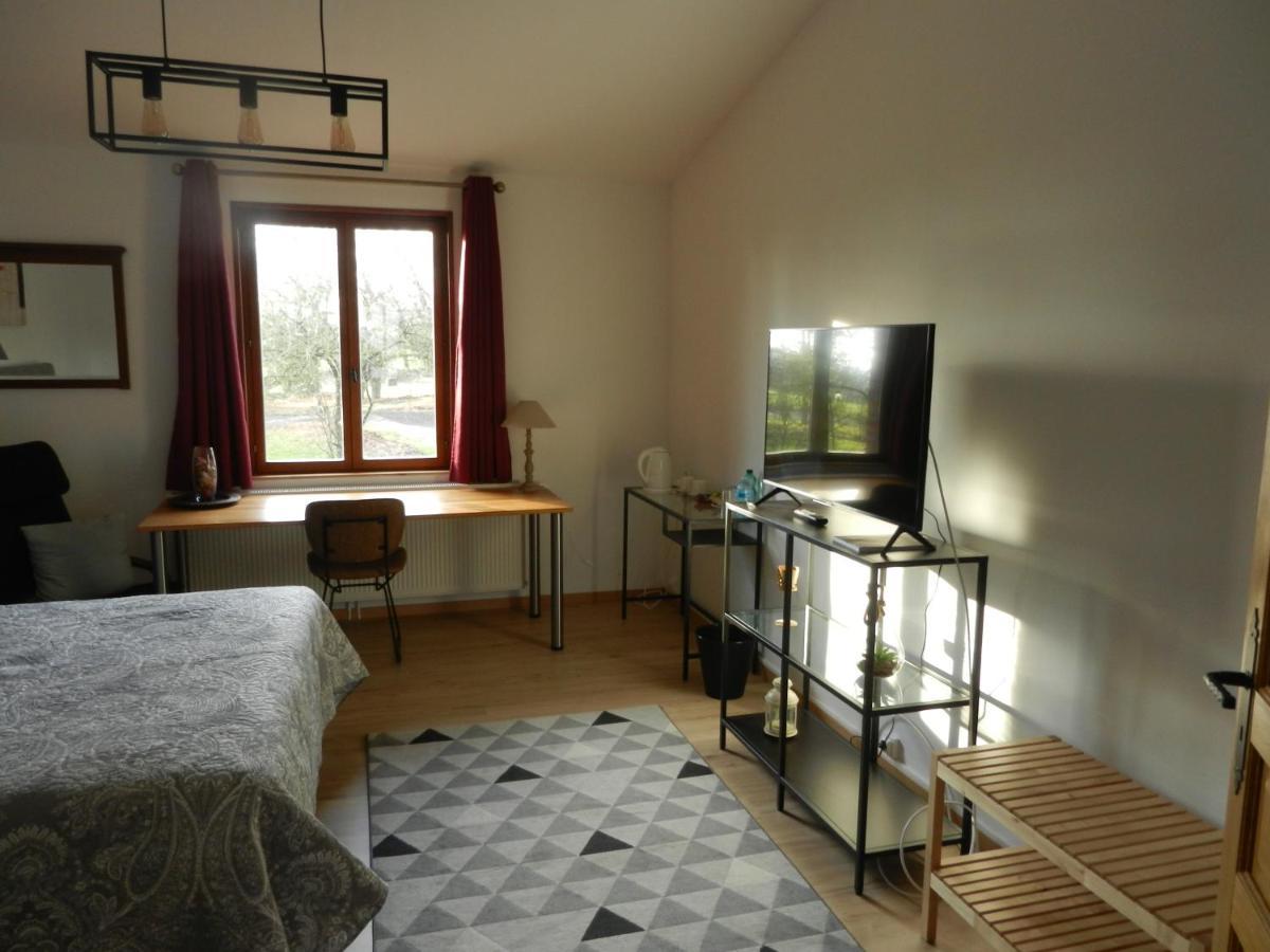 Hotel Les Charmilles De Mormal Landrecies Екстериор снимка