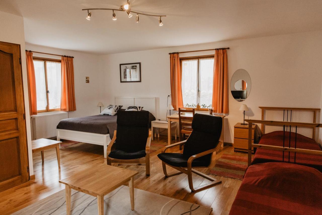 Hotel Les Charmilles De Mormal Landrecies Екстериор снимка