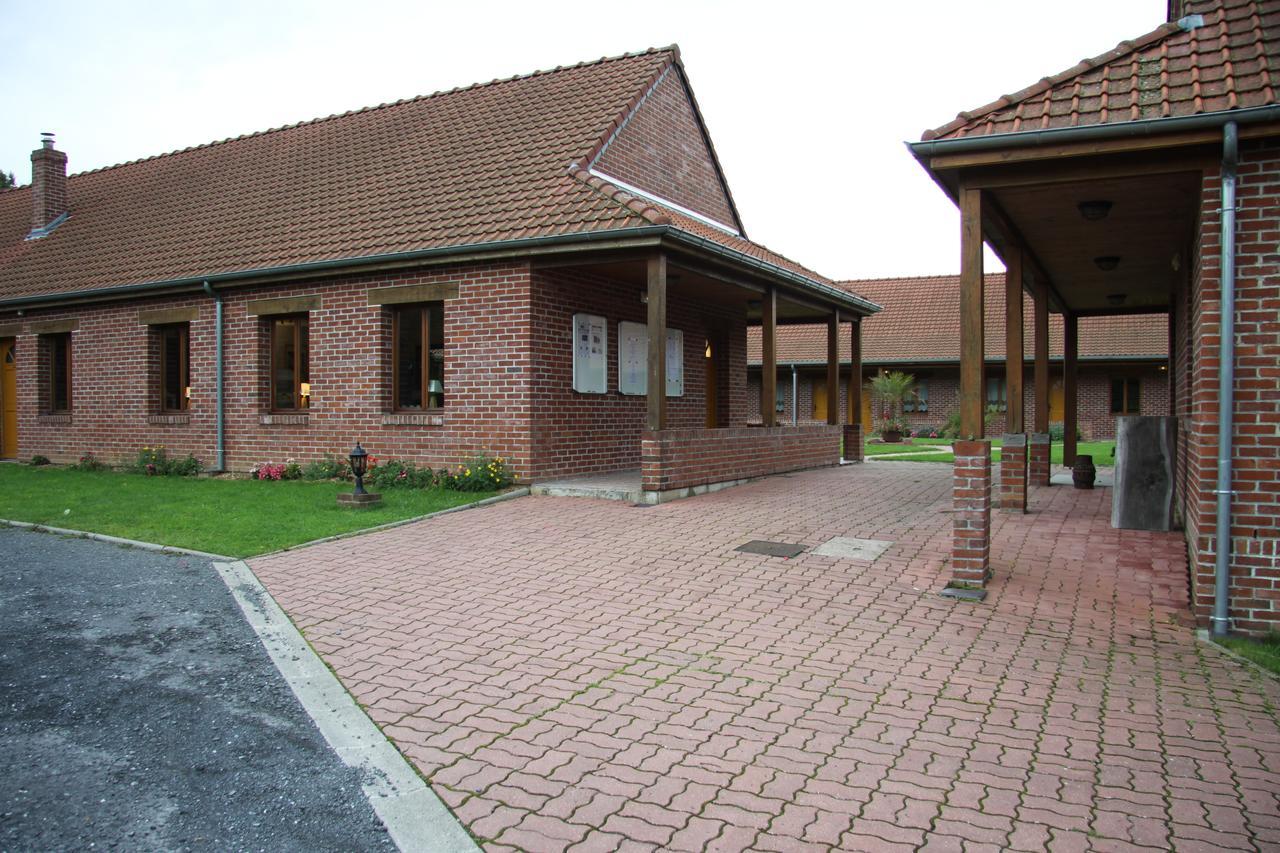 Hotel Les Charmilles De Mormal Landrecies Екстериор снимка