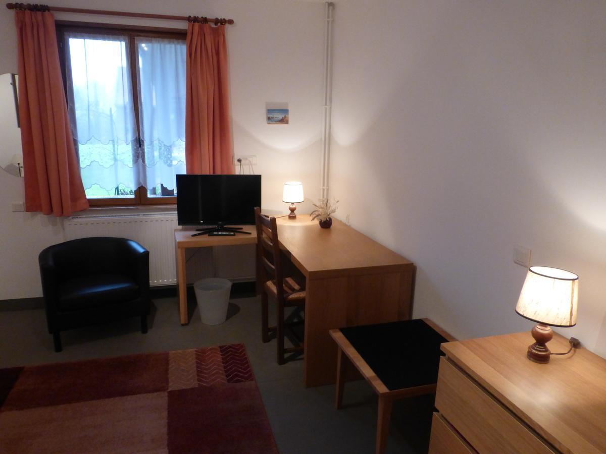 Hotel Les Charmilles De Mormal Landrecies Стая снимка