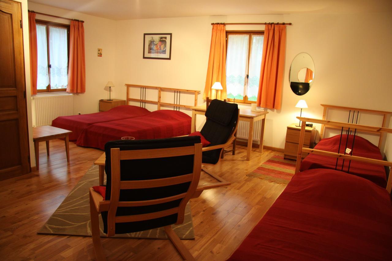 Hotel Les Charmilles De Mormal Landrecies Стая снимка