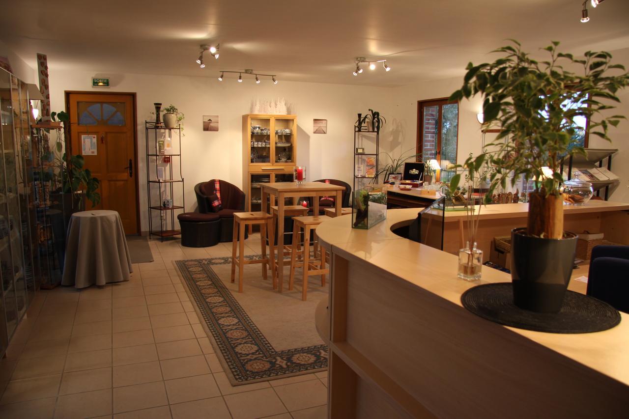 Hotel Les Charmilles De Mormal Landrecies Екстериор снимка