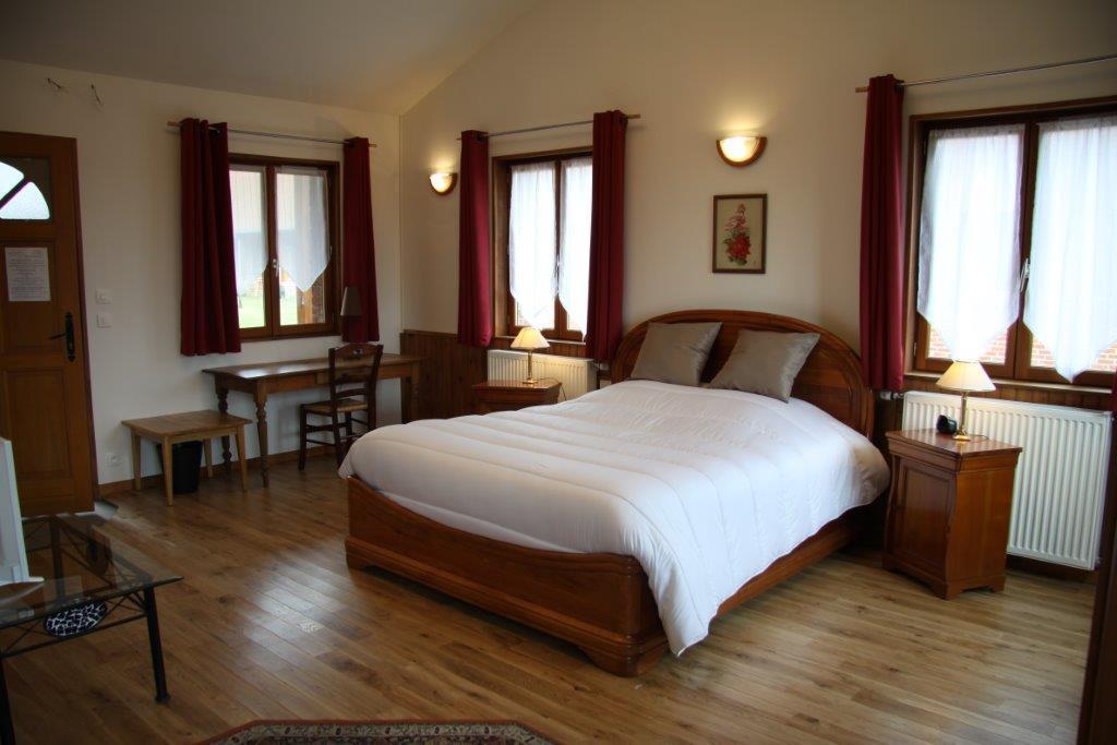 Hotel Les Charmilles De Mormal Landrecies Екстериор снимка
